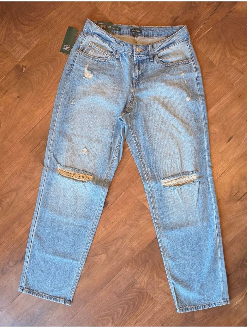 NWT Wild Fable Distressed Straight Leg Jeans Light Wash Size 6, 266
